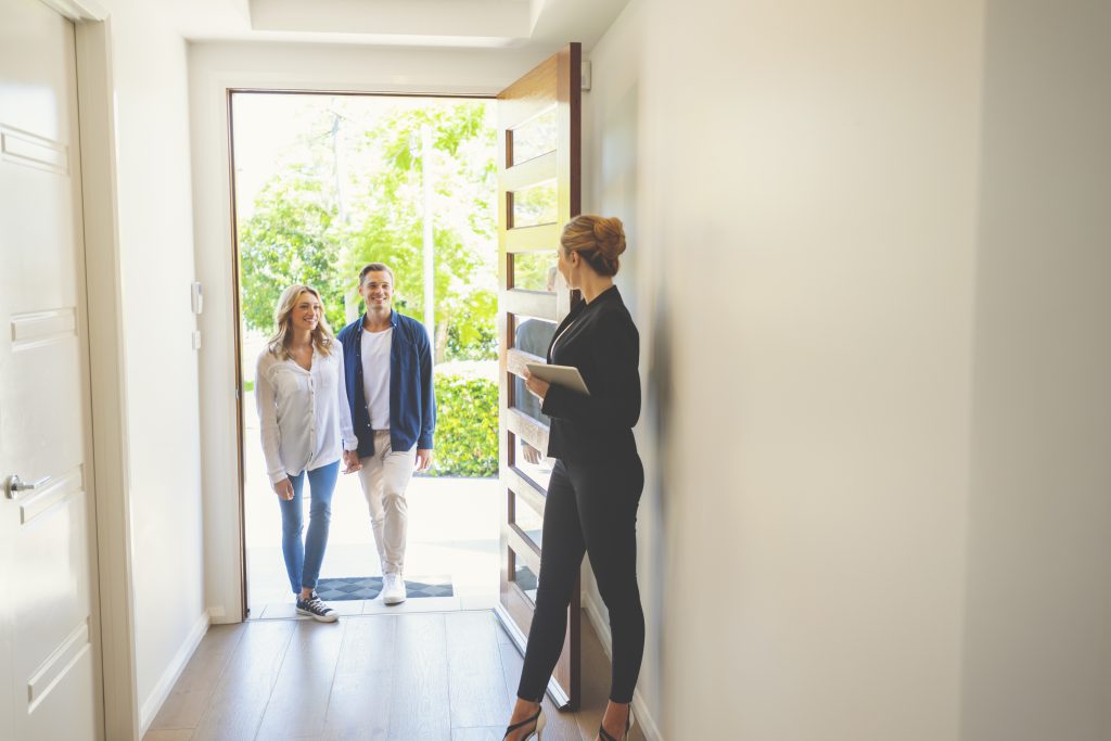 10 ways to impress buyers before they walk in